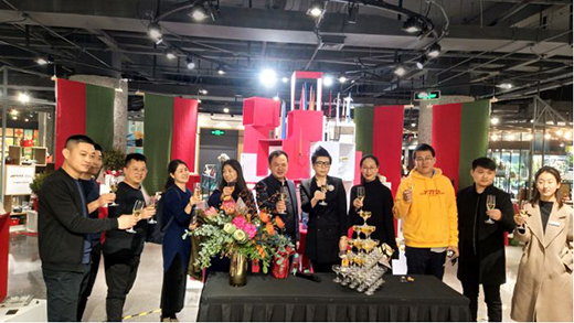 圣誕節(jié)營銷?紅星美凱龍玩出新花樣