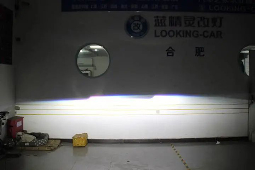 使用輕客福特全順也改燈 鹵素?zé)羯?jí)LED大燈更安全更舒適