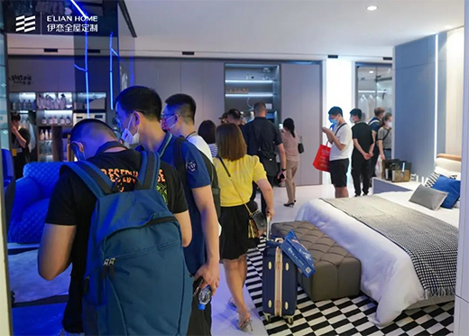 閃耀羊城，伊戀全屋定制自信展現(xiàn)“出色”風(fēng)采