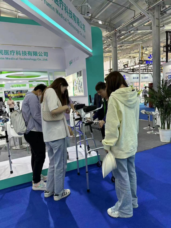 聚焦北京 輔具創(chuàng)新！鈺民醫(yī)療科技亮相2023中國(guó)國(guó)際福祉博覽會(huì)